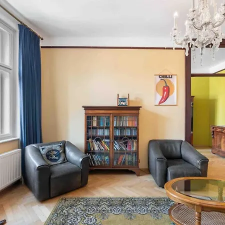 Spacious 2br 2ba In The Heart Of Apartment *