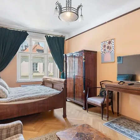 Spacious 2br 2ba In The Heart Of *