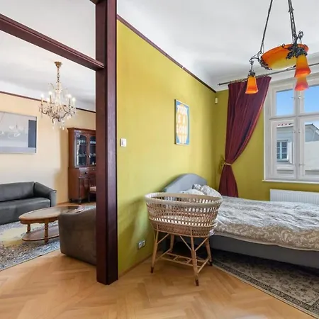 Spacious 2br 2ba In The Heart Of * Прага